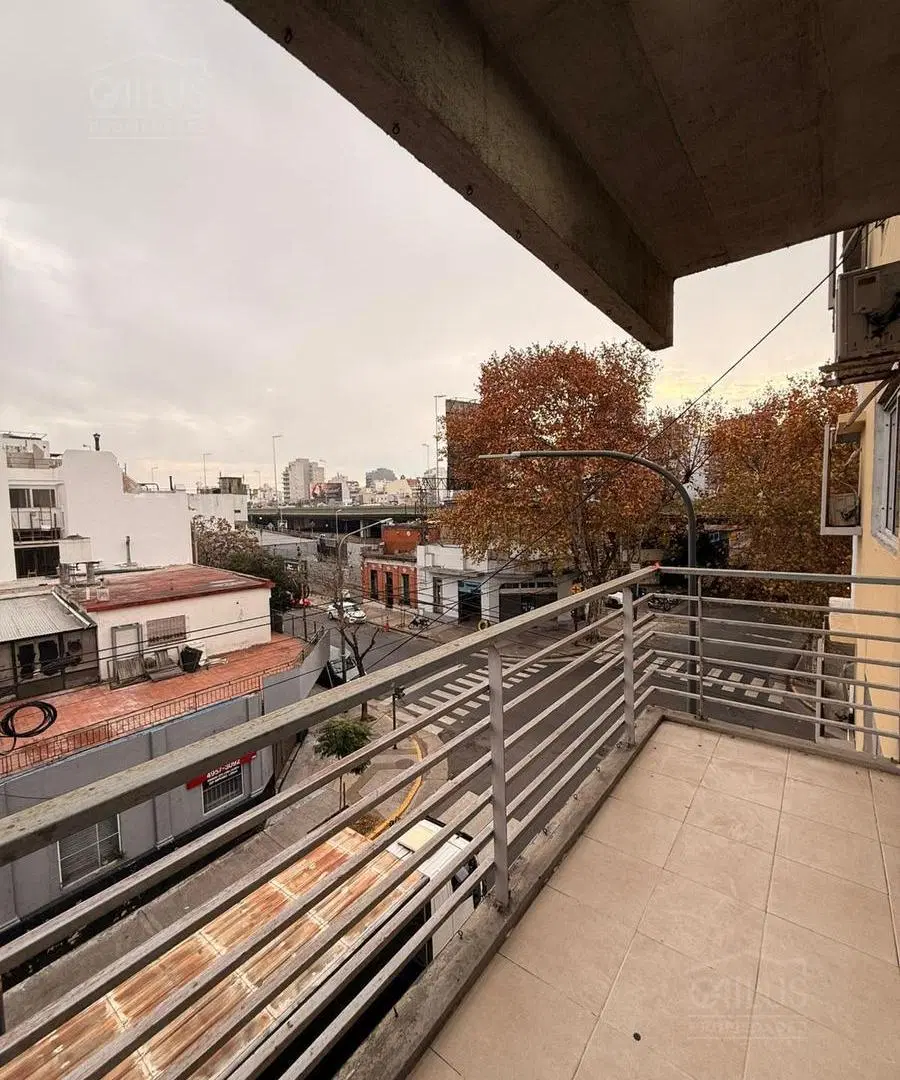 Departamento en Alquiler en Boedo (Constitución al 3600) de 2 Amb. 4