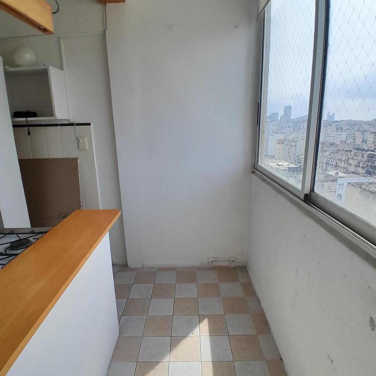 Departamento de Dos Ambientes en Venta - Zona Uade 3