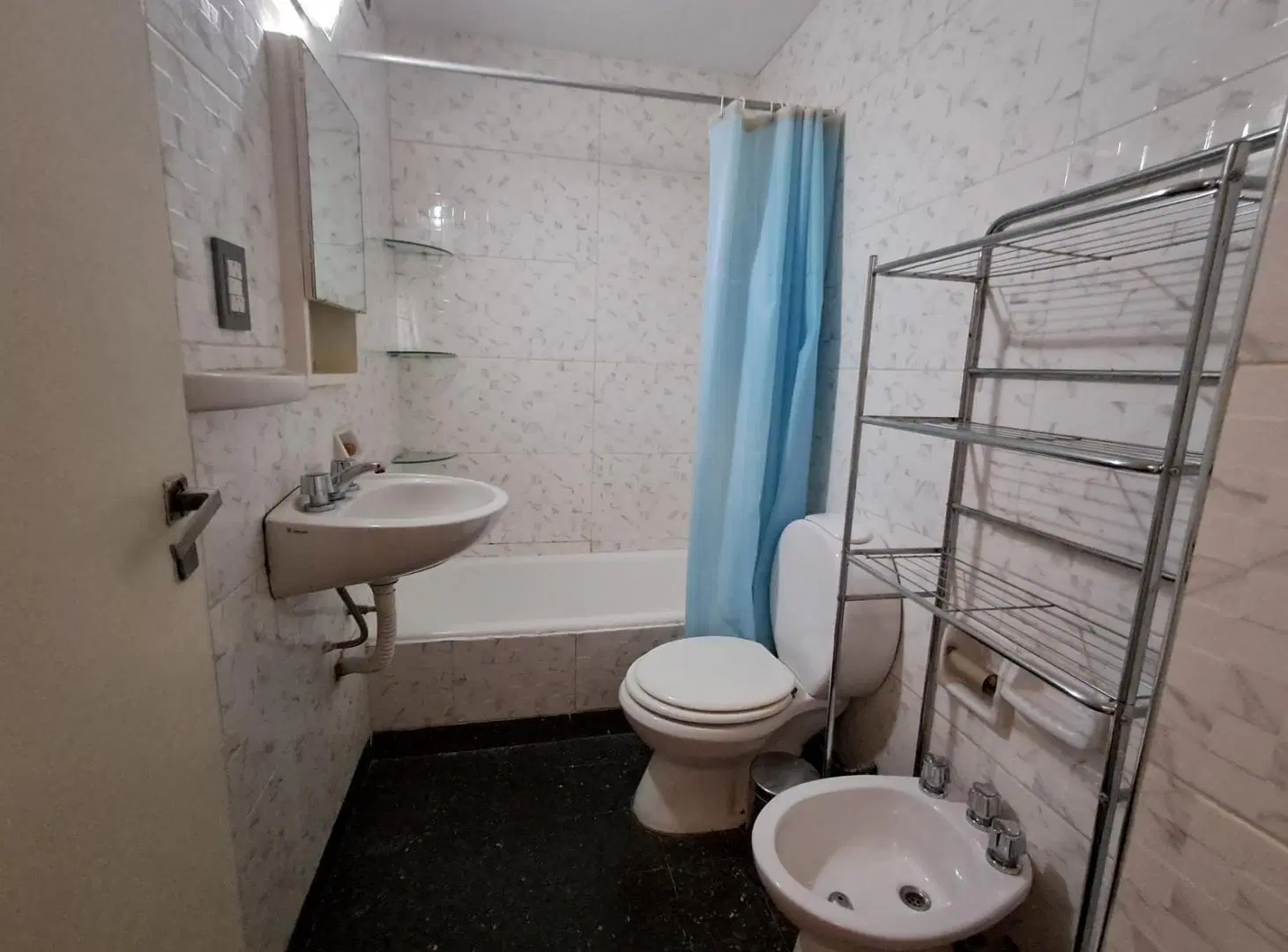 Departamento en monoambiente dividido - con balcón - APTO CREDITO 5
