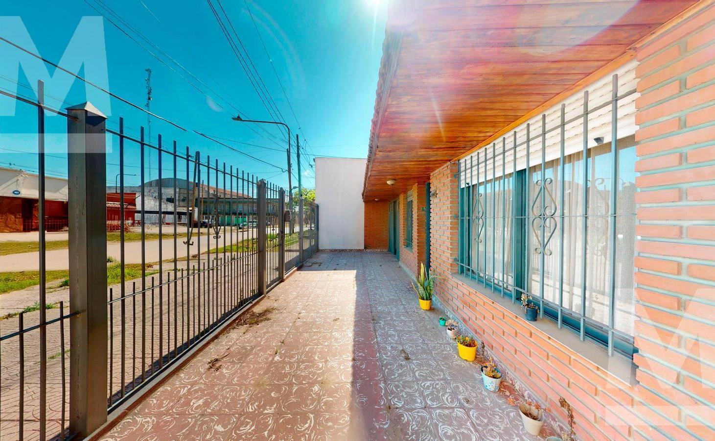 Casa de 2 dormitorios con jardin