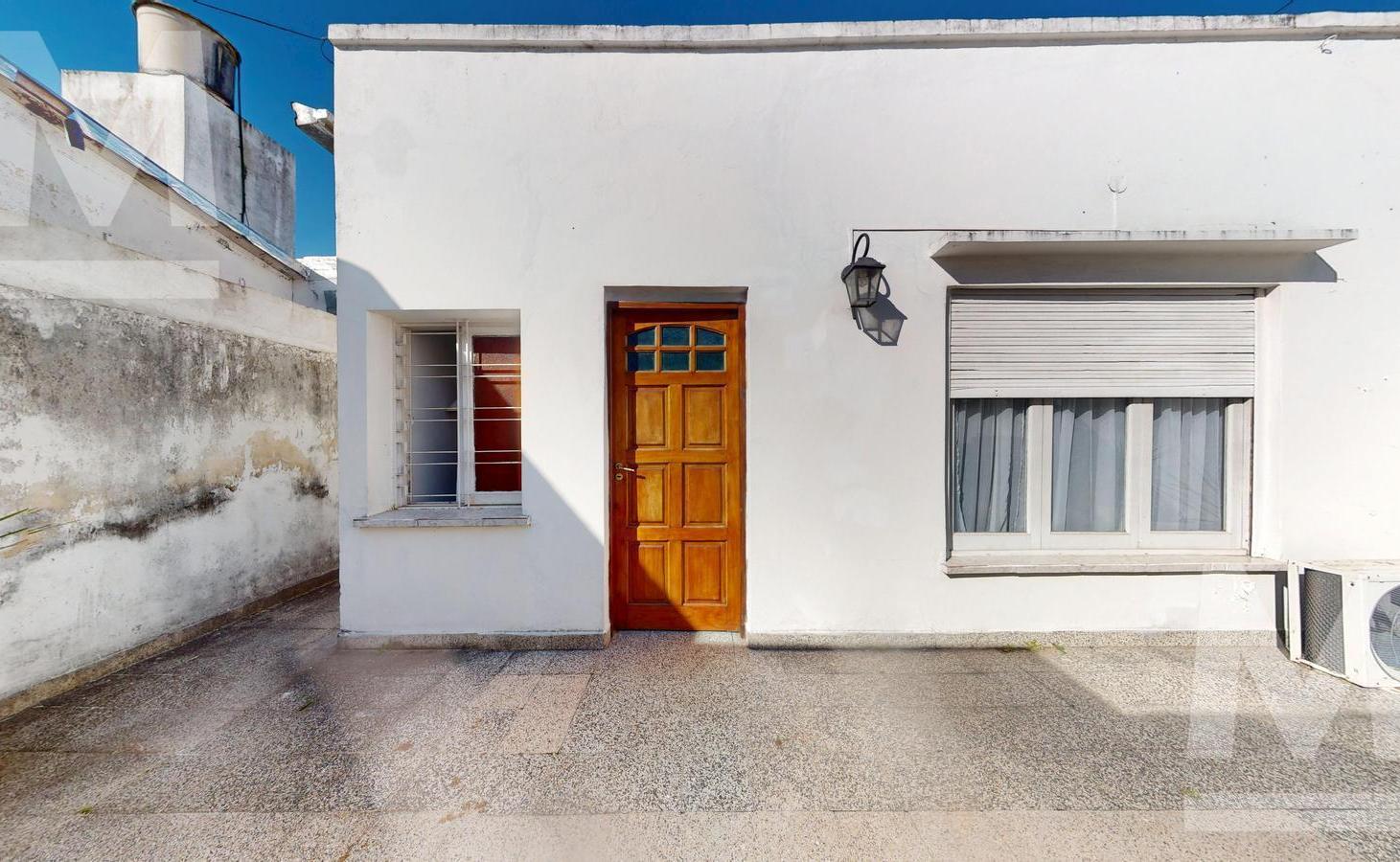 Foto de PH en Venta en La Plata, imagen 1