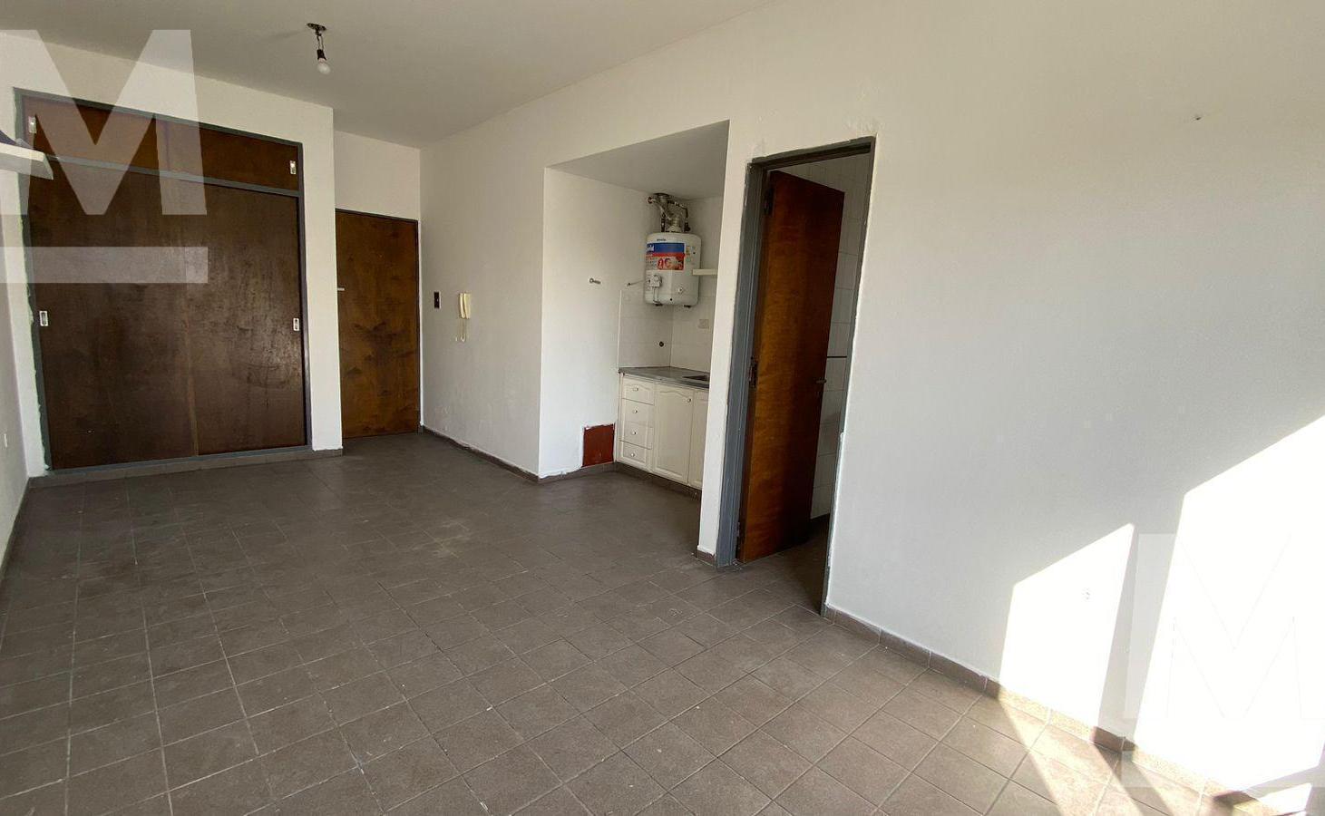 Foto de Departamento 45 Nro. 331 entre 1 y 2 (4º B) en La Plata, imagen 3