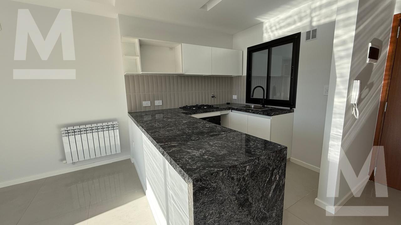 Foto de Departamento en Alquiler en La Plata, imagen 3