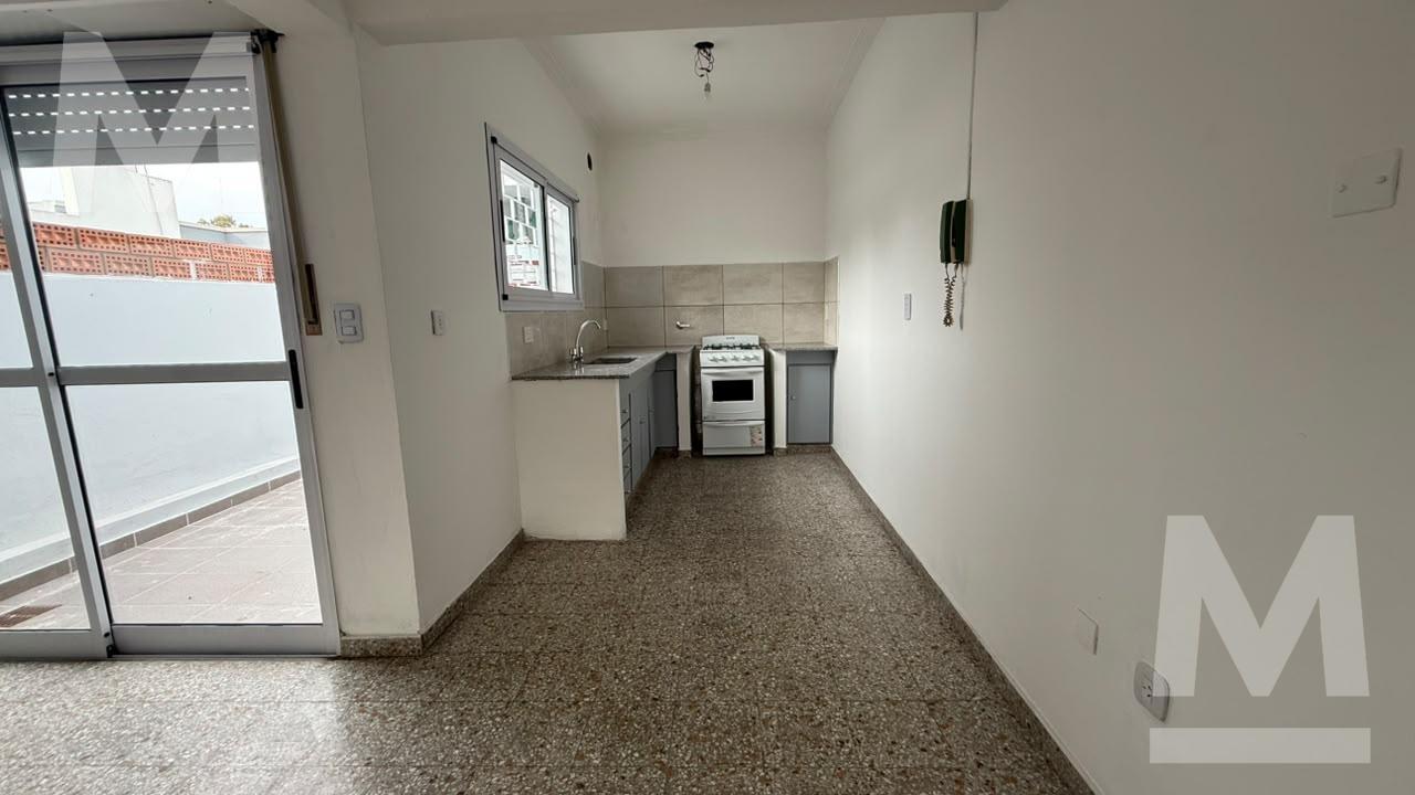 Foto de Departamento en Alquiler en La Plata, imagen 3