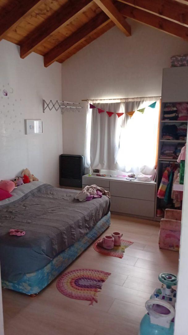 Casa en Venta de 3 Dorm. en San Martín de Los Andes, Barrio Los Coirones 4