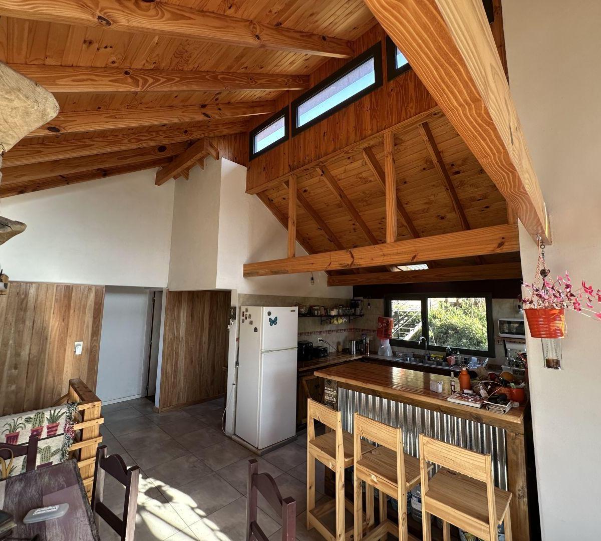 Casa en Venta de 4 Dorm. en San Martín de Los Andes en El Barrio Kaleuche 3