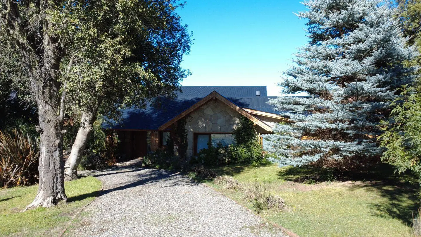 Casa en venta de 5 ambientes en San Martín de los Andes, Peñon de Lolog pileta 5