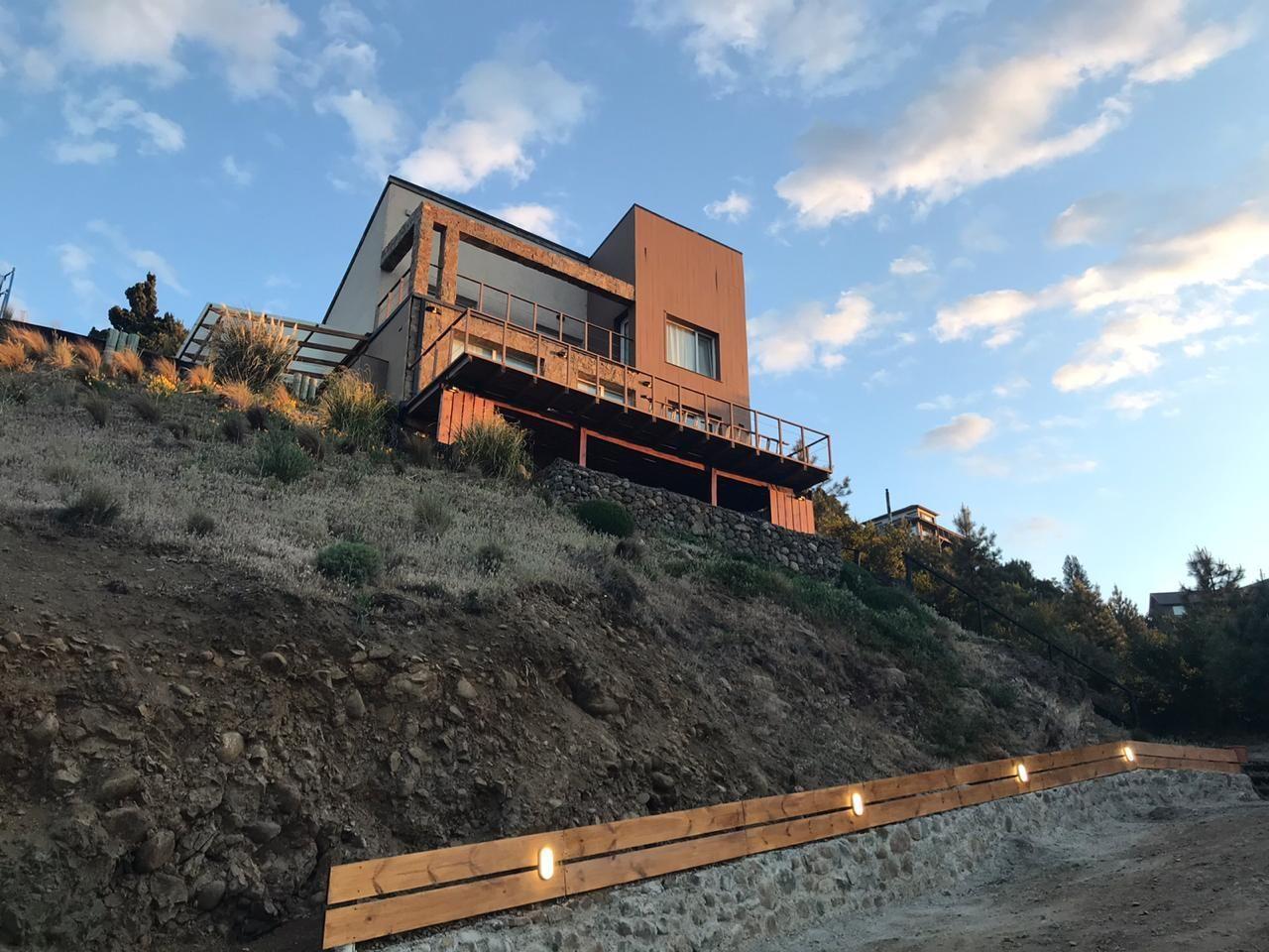 Casa en venta de dos dormitorios en San Martín de los Andes APTO CREDITO