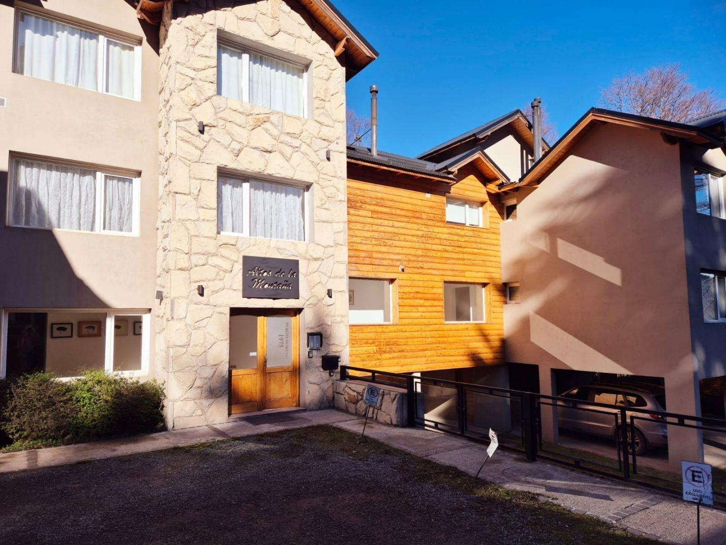 Departamento en venta de 2 Ambientes en San Martín de los Andes, Centro. SUM con