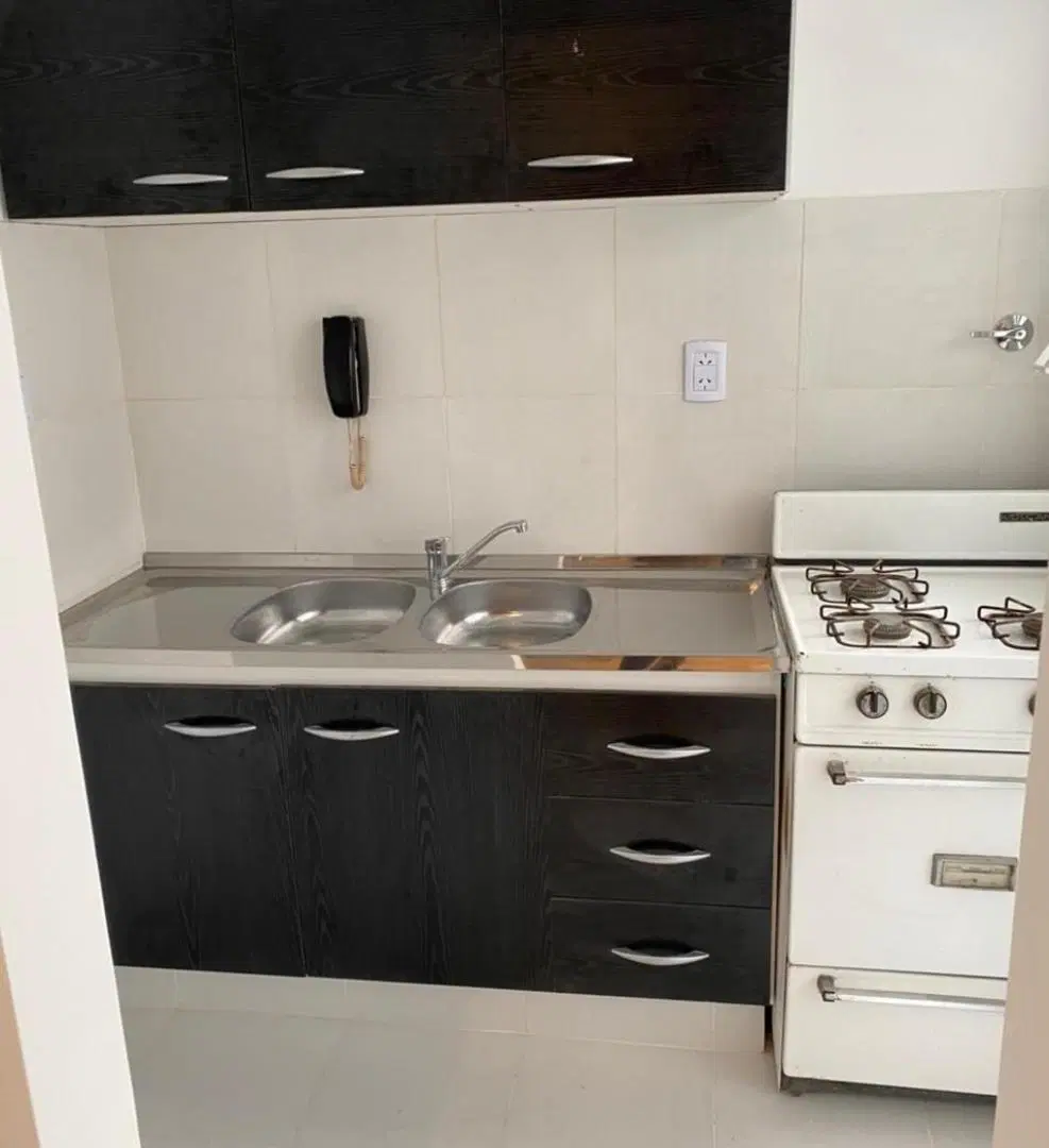 Alquiler - RECOLETA. Pachecho de Melo 2900 -PIso 5. Monoambiente con cocina y lavadero. 5