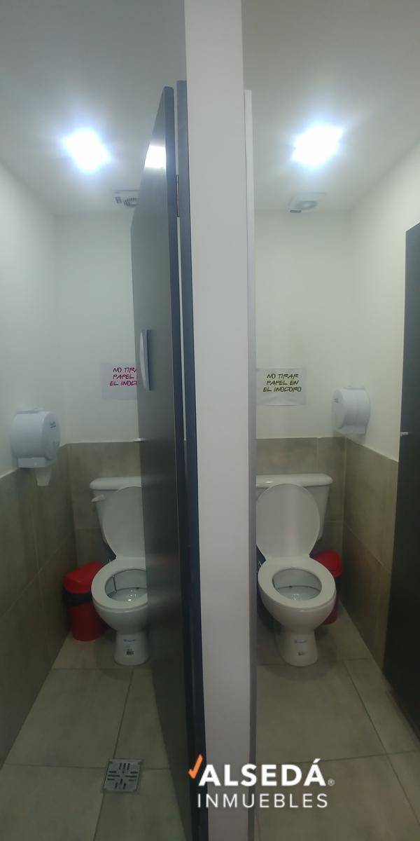 Foto de LOCAL OFICINA VENTA FORUM PUERTO NORTE ROSARIO 105M2, imagen 2