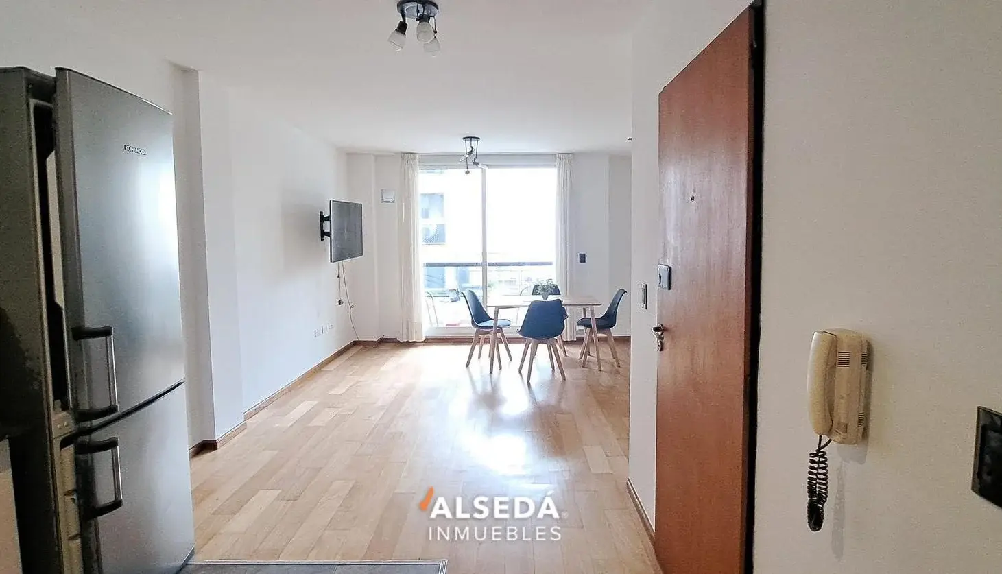 Departamento 1 dormitorio amplio amueblado 2