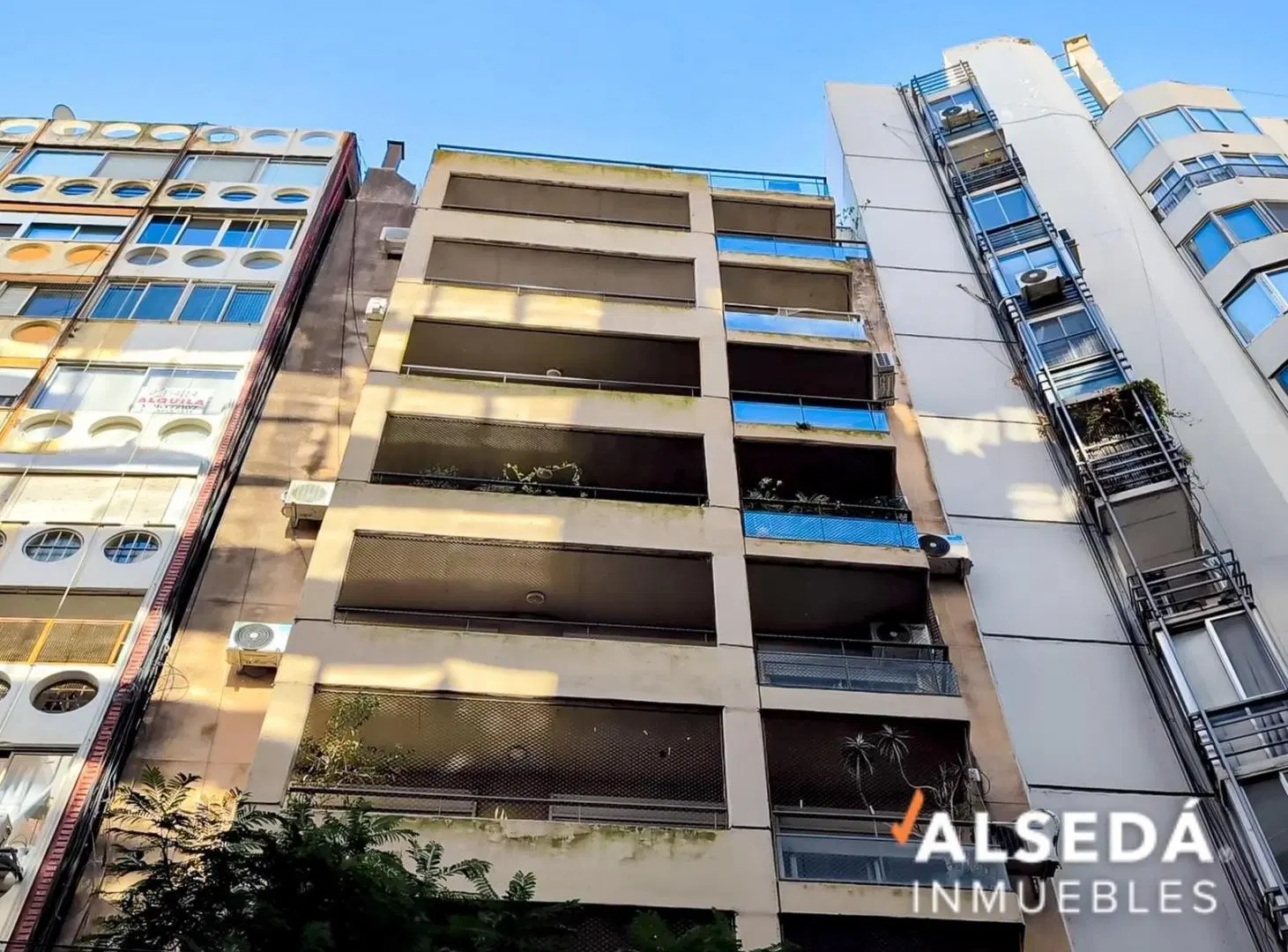Departamento Duplex de 2 dormitorios - Cochera - Vista parcial al Rio 5