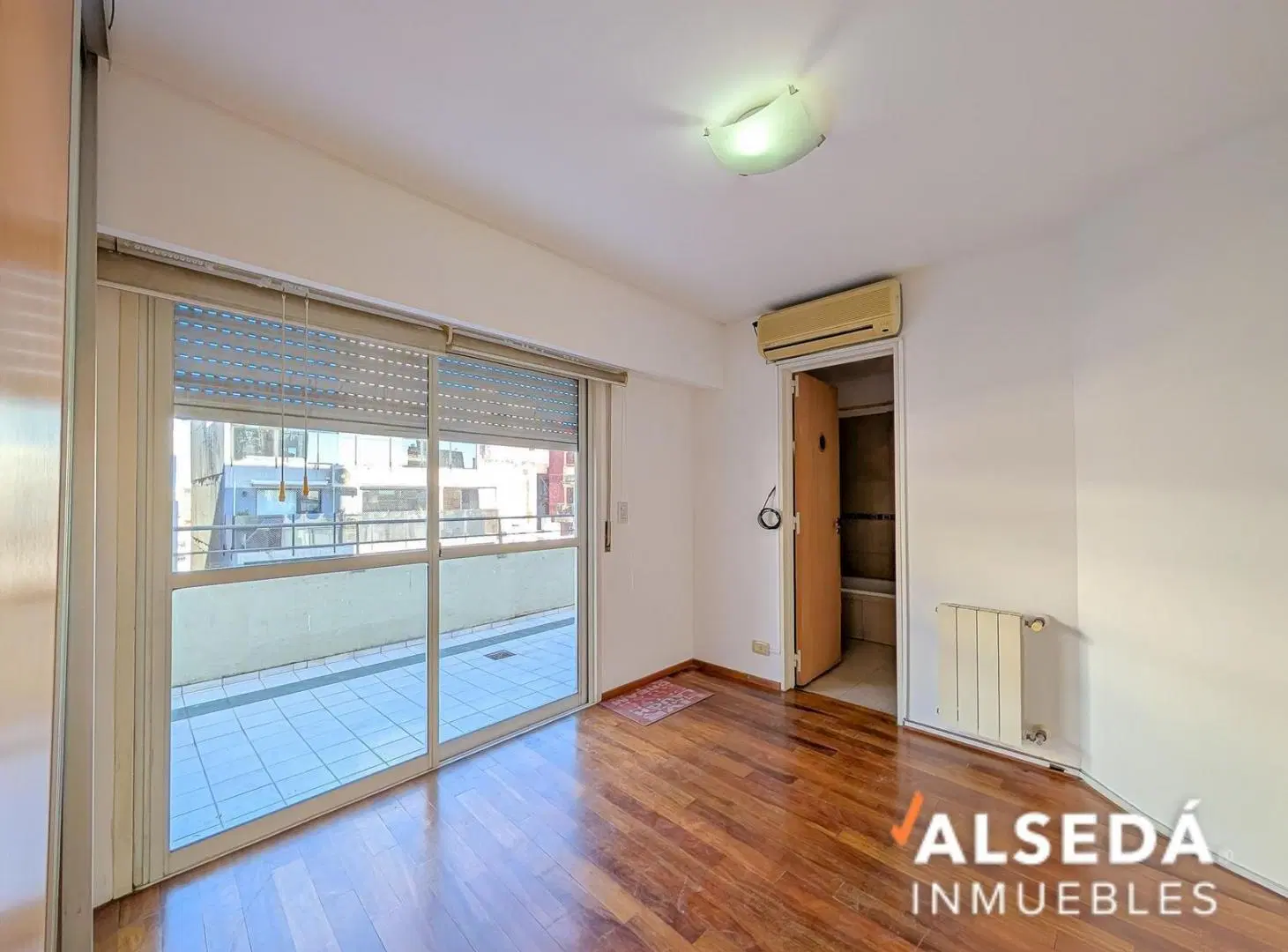 Departamento Duplex de 2 dormitorios - Cochera - Vista parcial al Rio 3