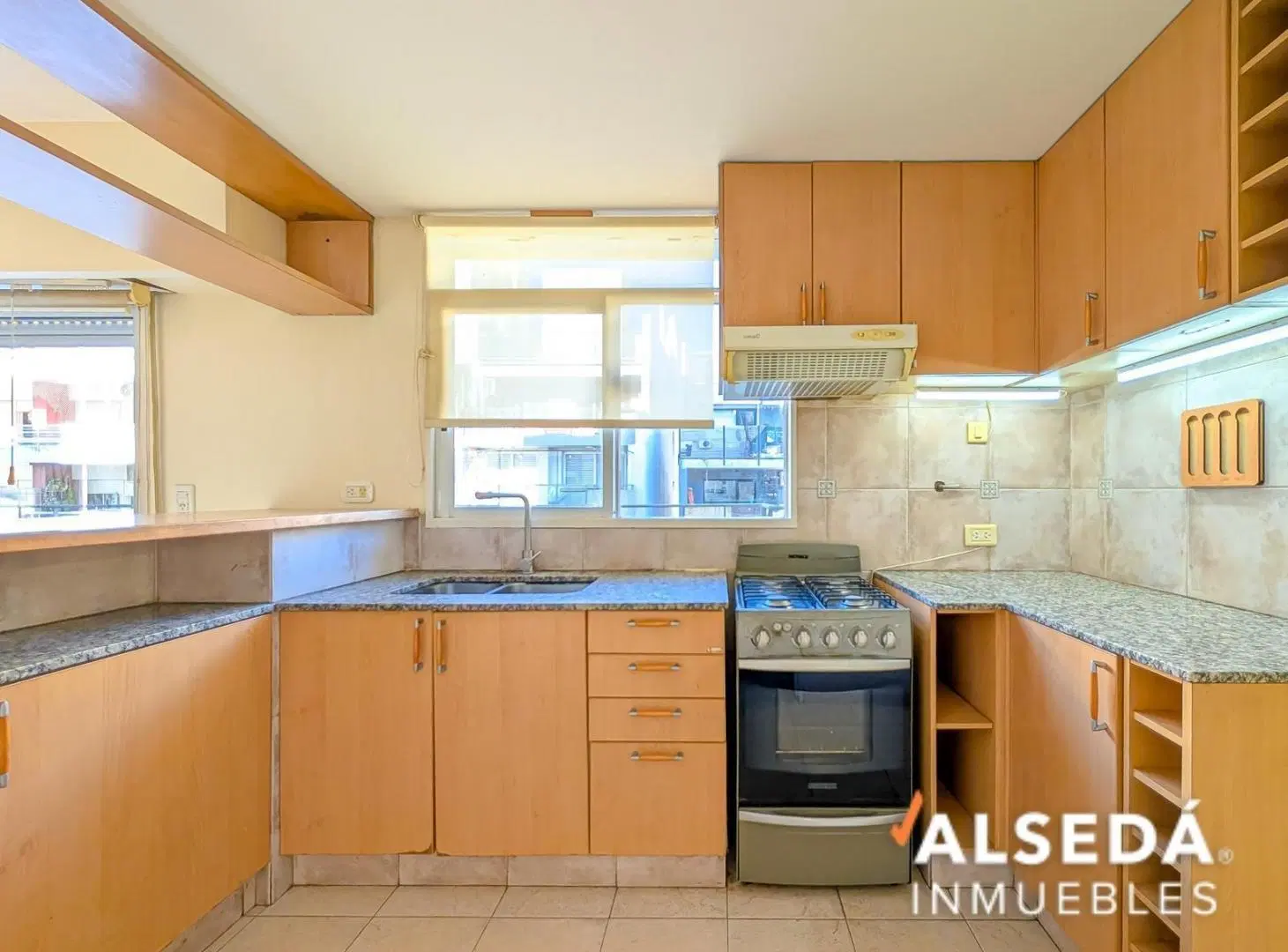 Departamento Duplex de 2 dormitorios - Cochera - Vista parcial al Rio 4
