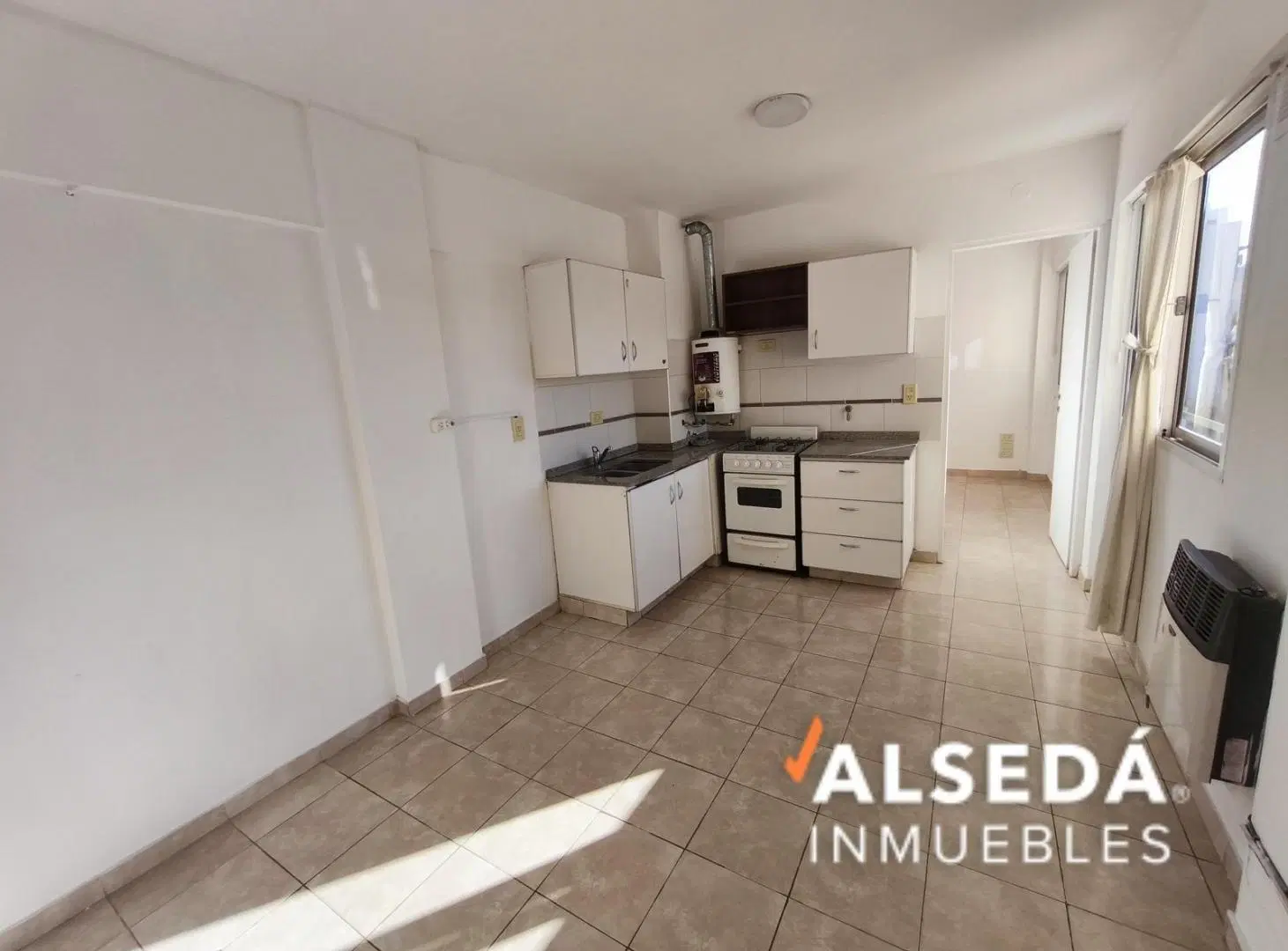 Departamento de 1 dormitorio en venta Echesortu 5