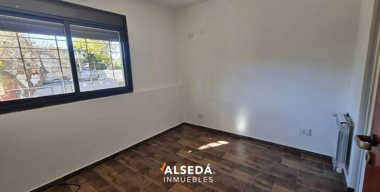 Departamento 1 dor y baulera en Arroyito 4