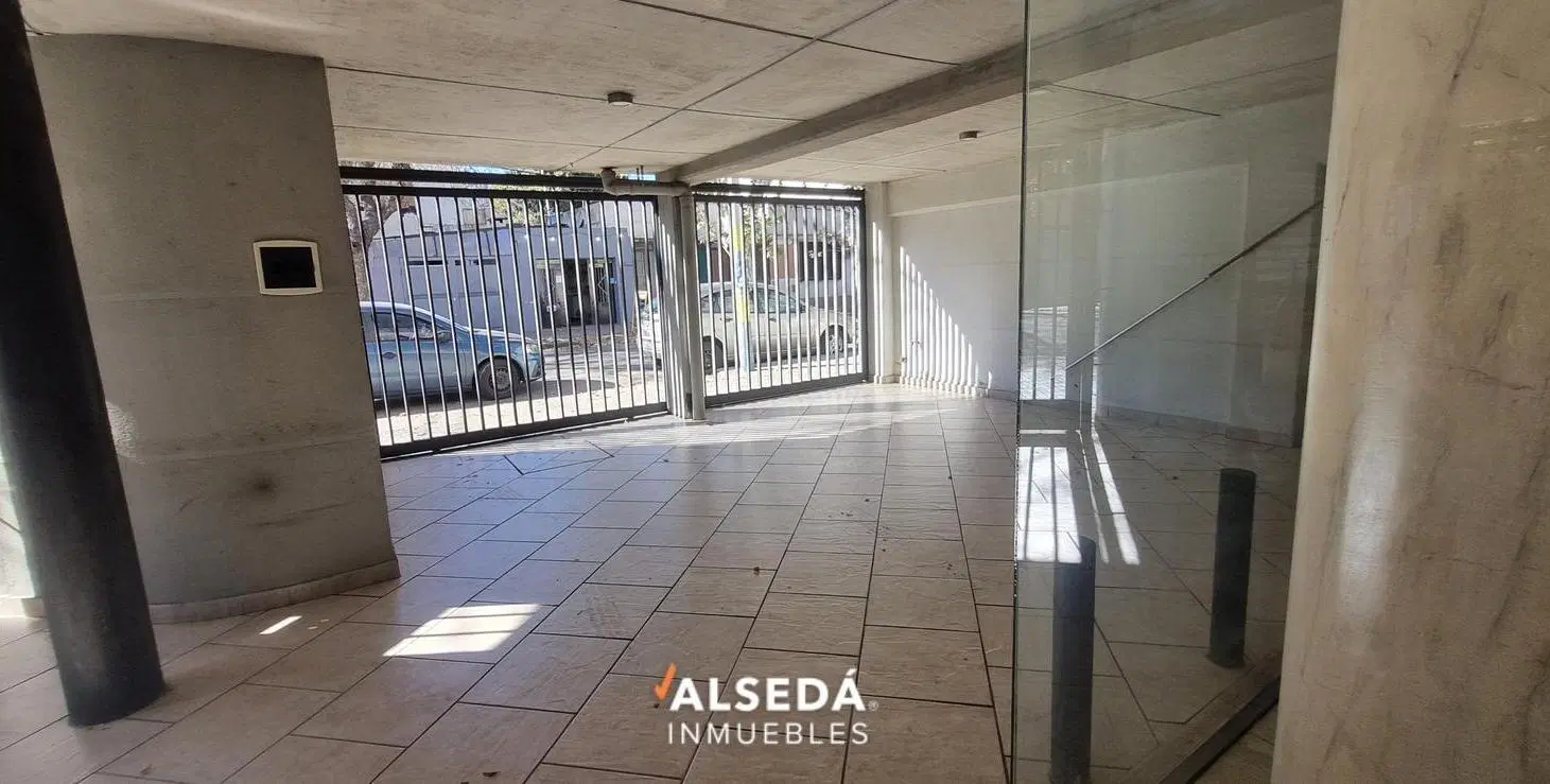 Departamento 1 dor y baulera en Arroyito 3