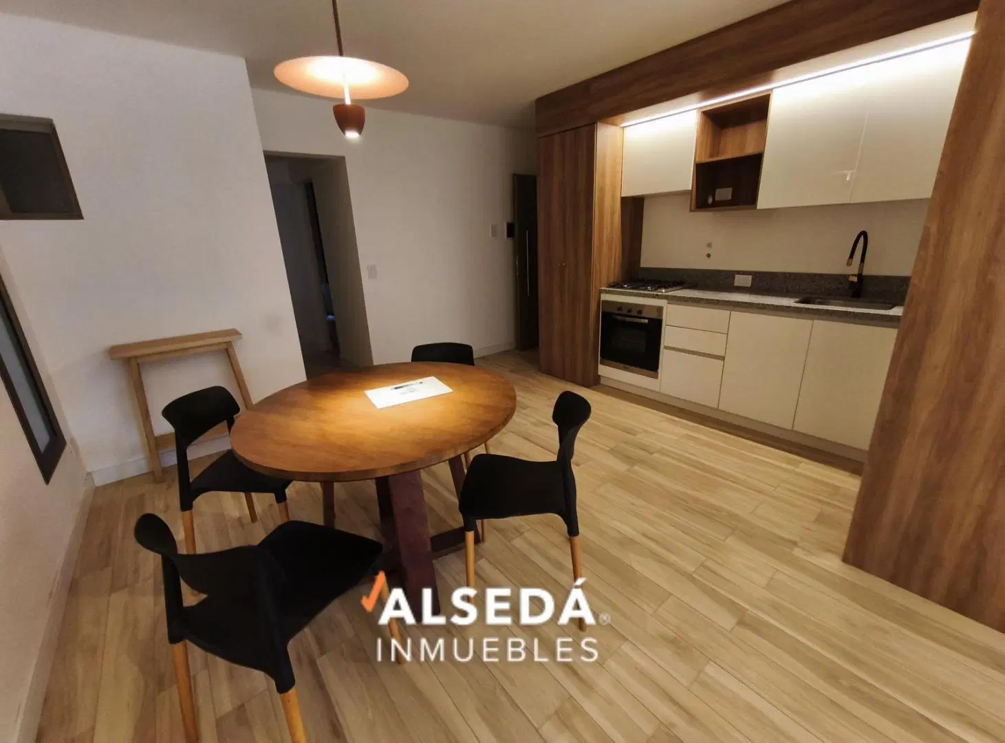 Departamento de 2 dormitorios en venta en Pichincha 4
