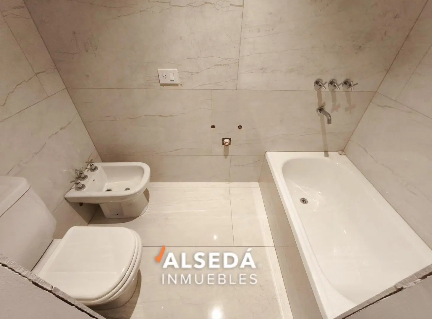 Departamento de 2 dormitorios en venta en Pichincha 1