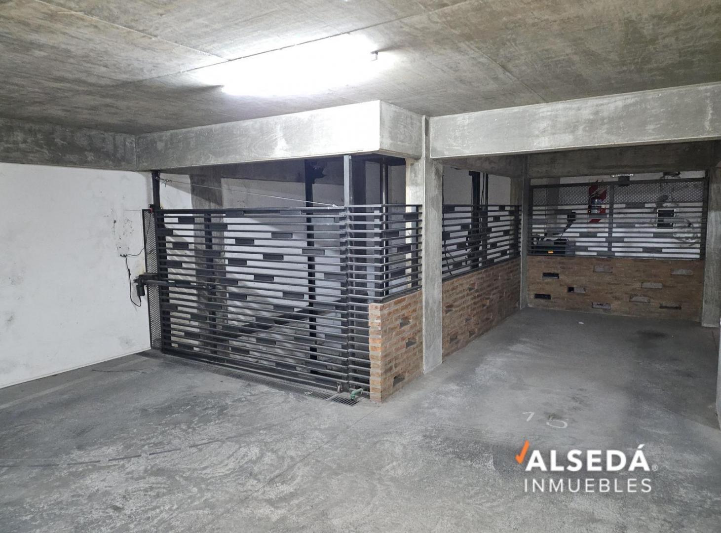 Foto de Cochera en Barrio Lourdes - VENTA, imagen 2