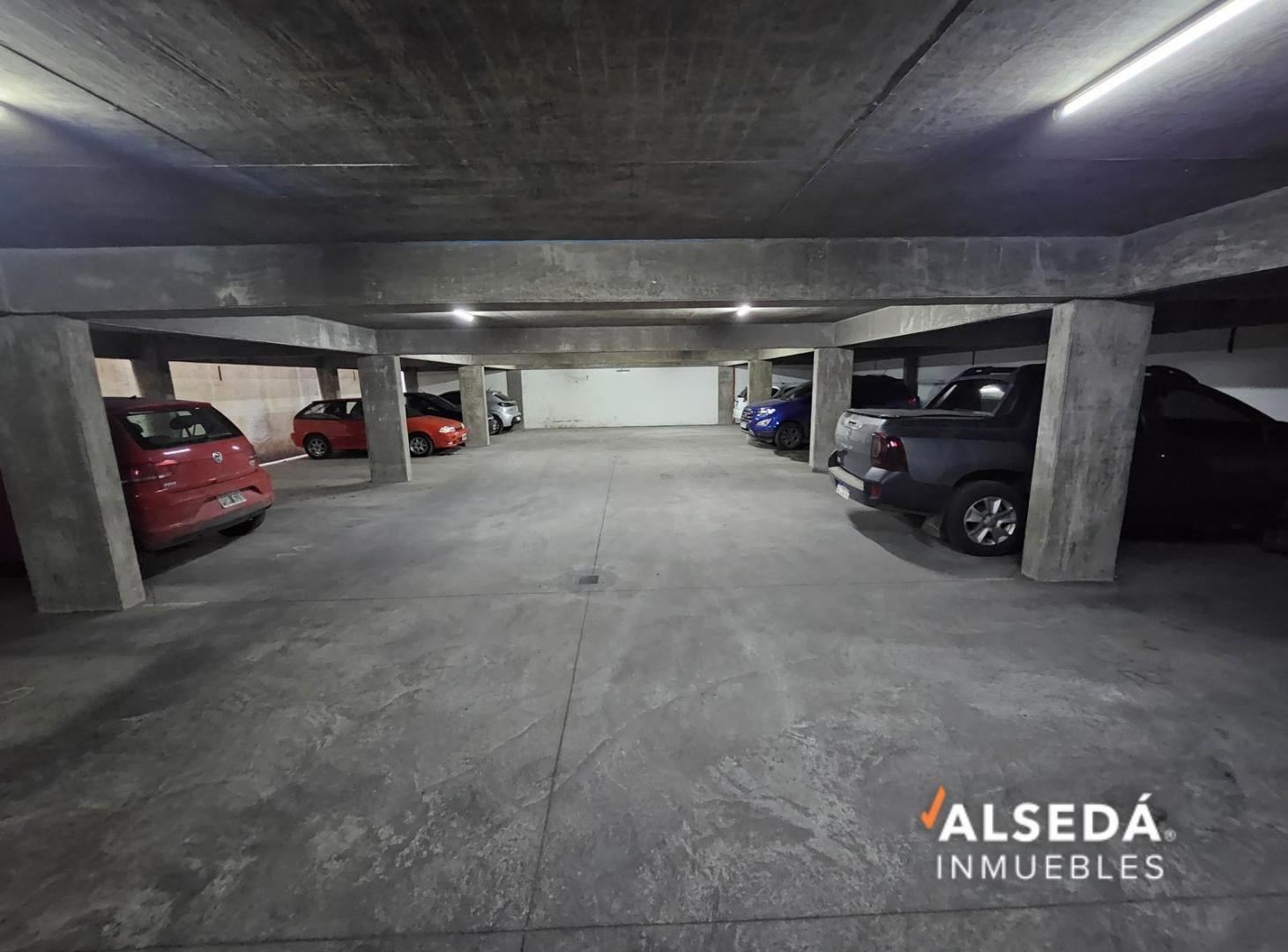 Foto de Cochera en Barrio Lourdes - VENTA, imagen 1