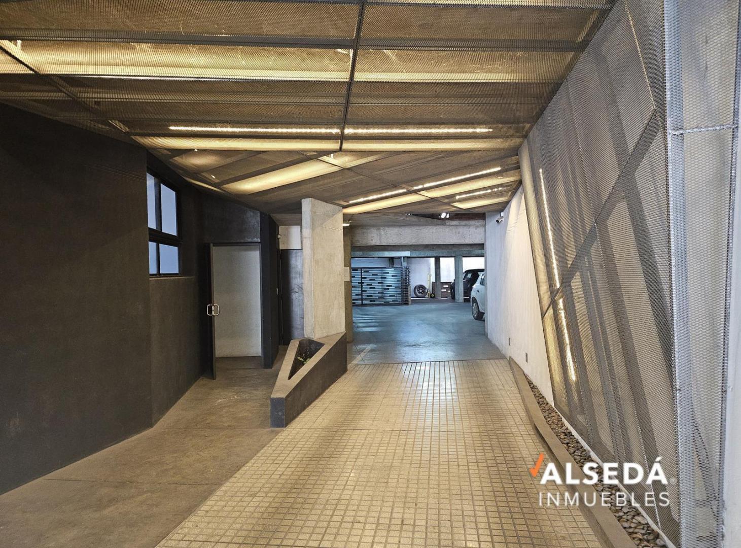 Foto de Cochera en Barrio Lourdes - VENTA, imagen 2