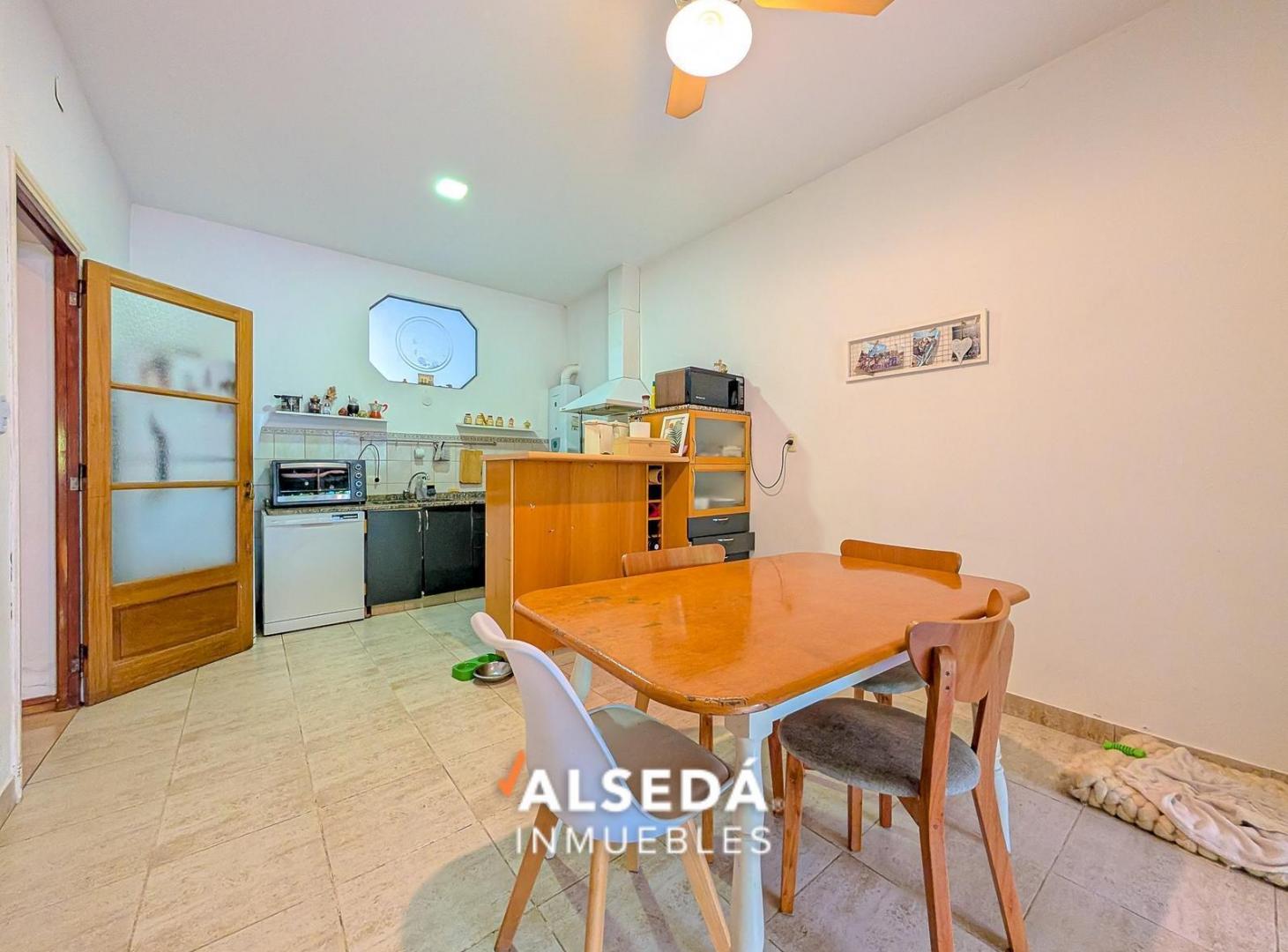 Foto de Casa en venta 4 Dormitorios con Jardin - Abasto, imagen 4