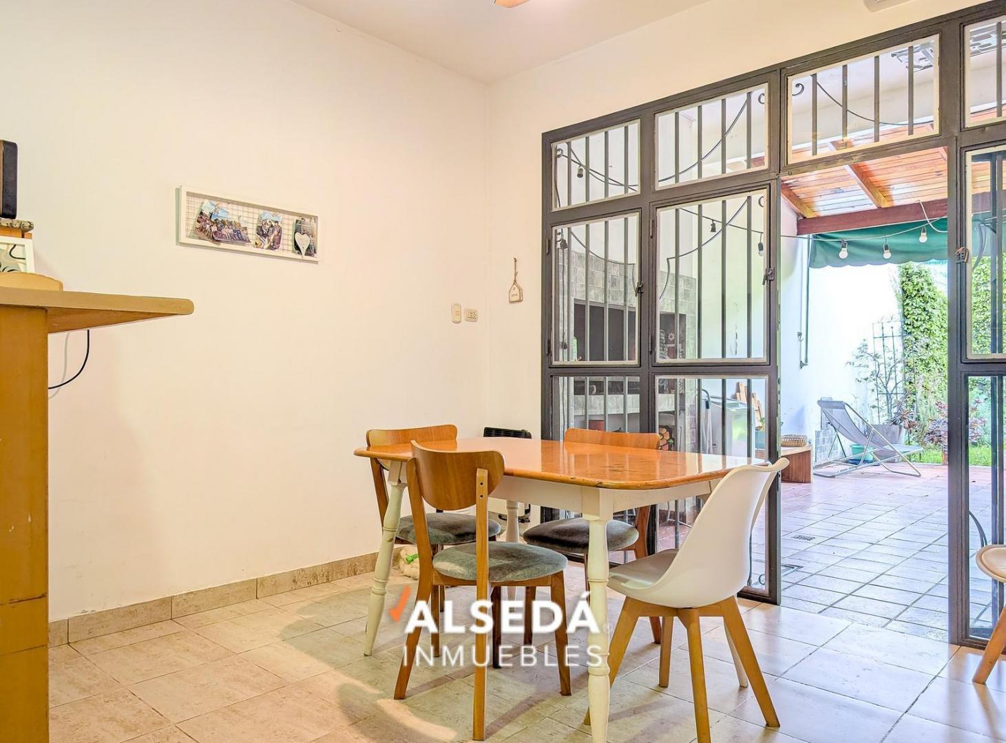 Foto de Casa en venta 4 Dormitorios con Jardin - Abasto, imagen 5
