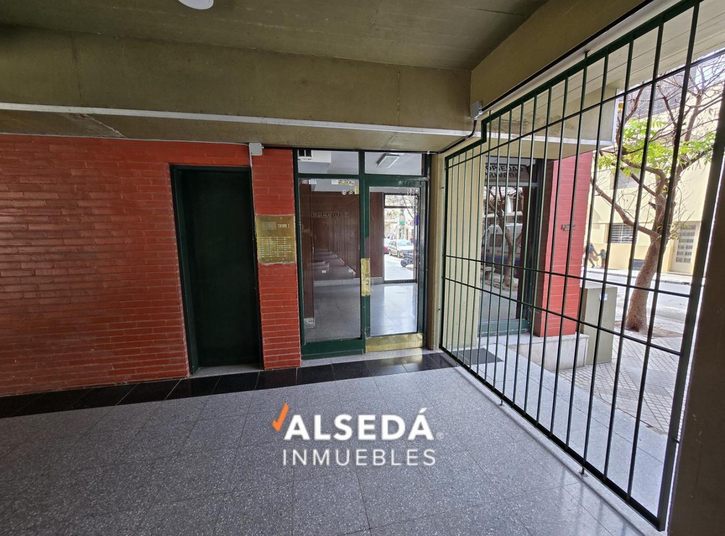 Foto de Departamento de 2 dormitorios - Excelente ubicación, imagen 1