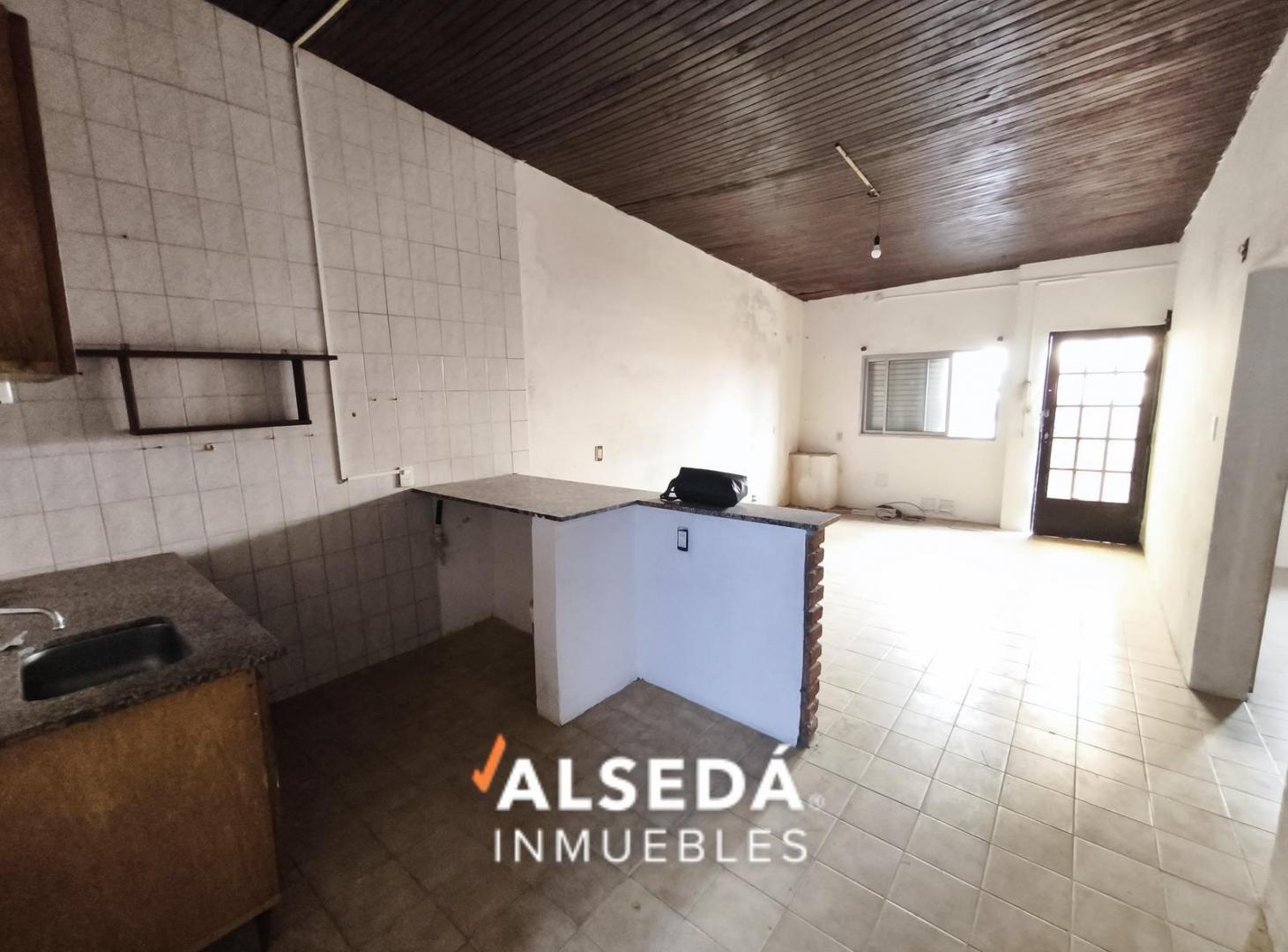 Foto de Casa de pasillo de 3 dormitorios, imagen 2