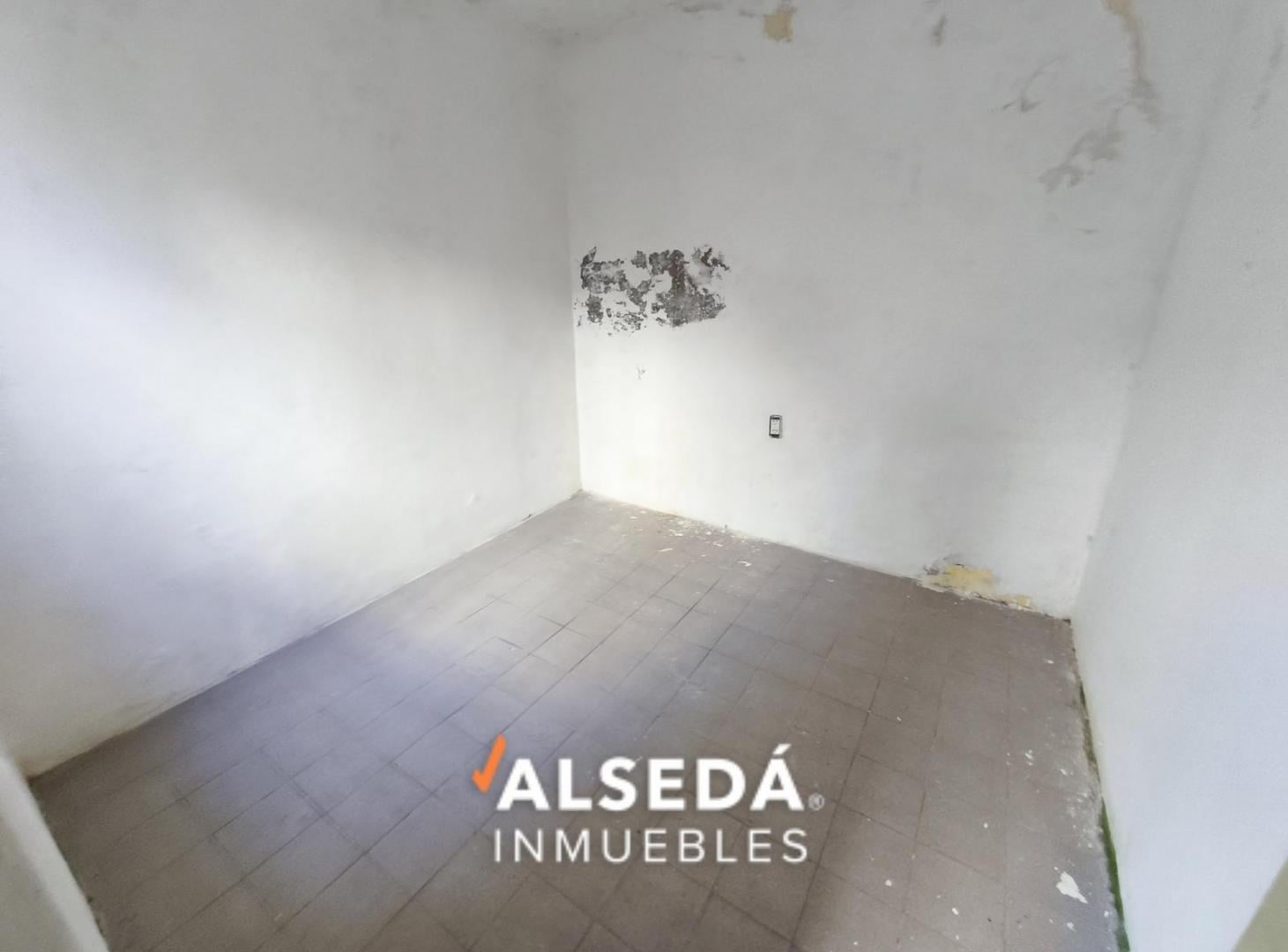 Foto de Casa de pasillo de 3 dormitorios, imagen 4