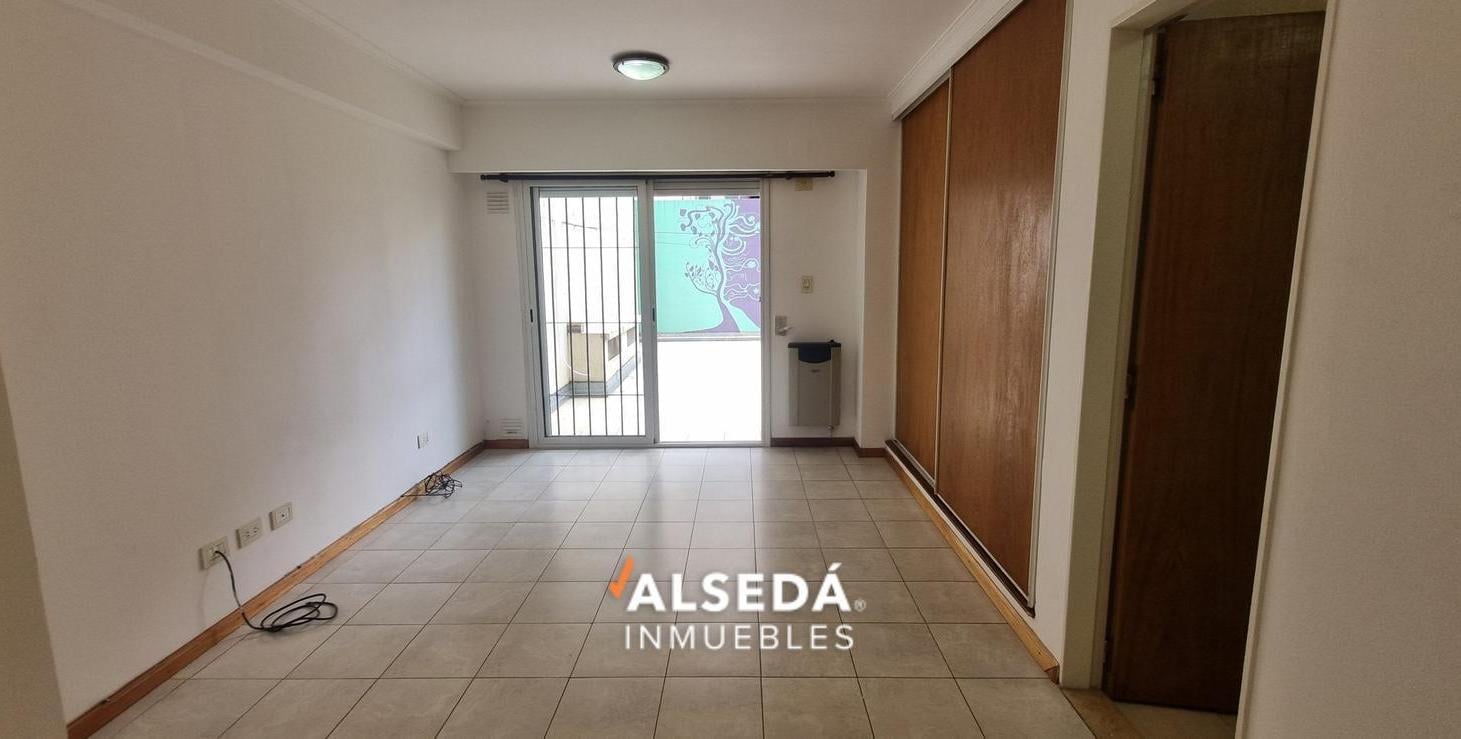 Foto de Monoambiente con patio - Centro, imagen 5