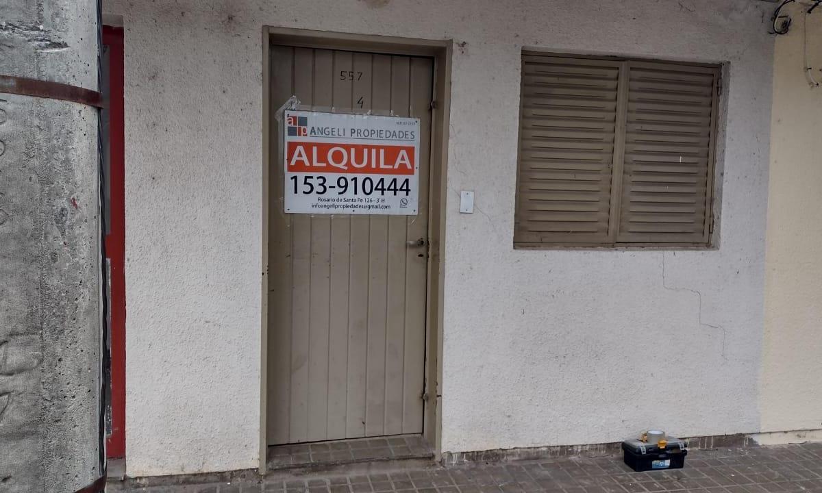 Foto de B°Ipona - Alq $400M+Serv - 1d c/pl, c/c, bño, ptio - VTA USD20.000, imagen 4