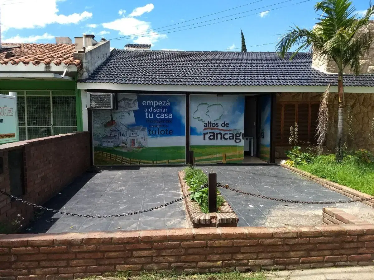 Alquilo local 50 mts2 R. Nuñez 3720 1