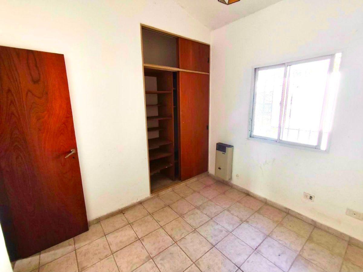 Foto de Vendo casa Mques. Sobremonte u$d 72.000 4 dorm. 2 bañ. 322mts, imagen 4