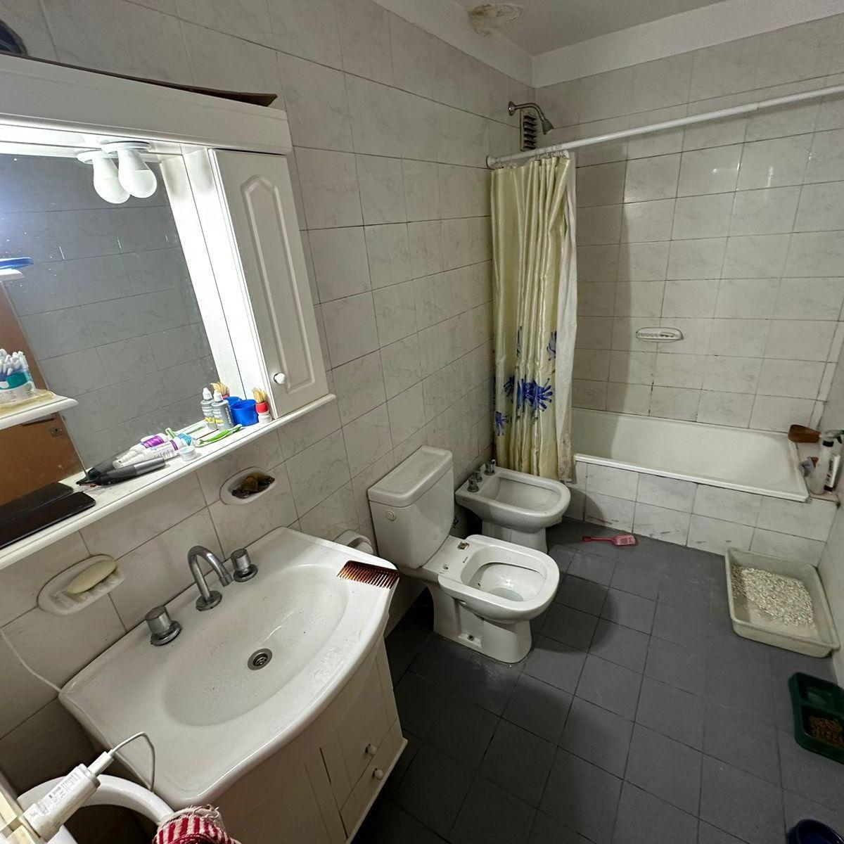 DEPARTAMENTO CON 2 DORMITORIOS Y BALCON EN PLANTA BAJA VILLA MADERO
