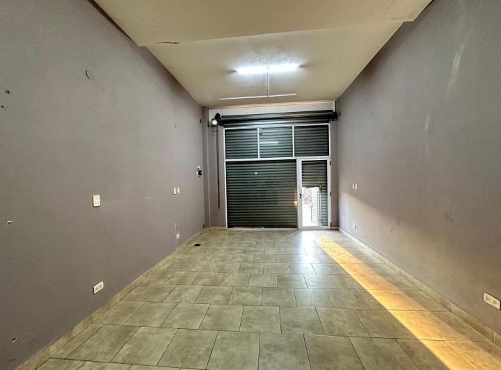 Foto de LOCAL SOBRE AVENIDA 3.5 X 7.5, imagen 3