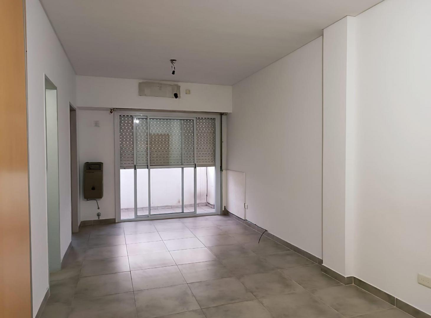 Foto de DEPARTAMENTO EN VENTA SOBRE AVENIDA *EXCELENTE UBICACION*, imagen 1