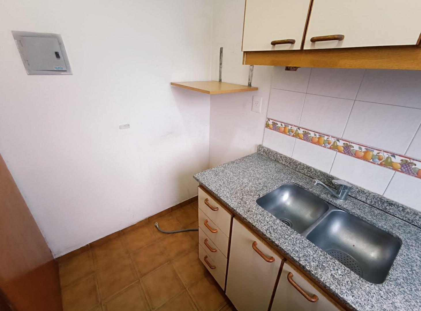 Foto de DEPARTAMENTO EN VENTA SOBRE AVENIDA *EXCELENTE UBICACION*, imagen 5