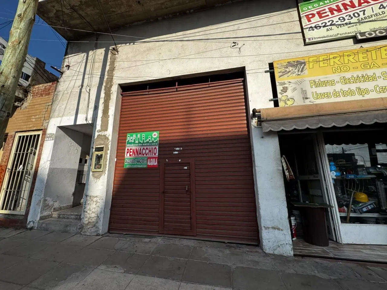 Local con entrepiso exc ubi cercano colegios 3