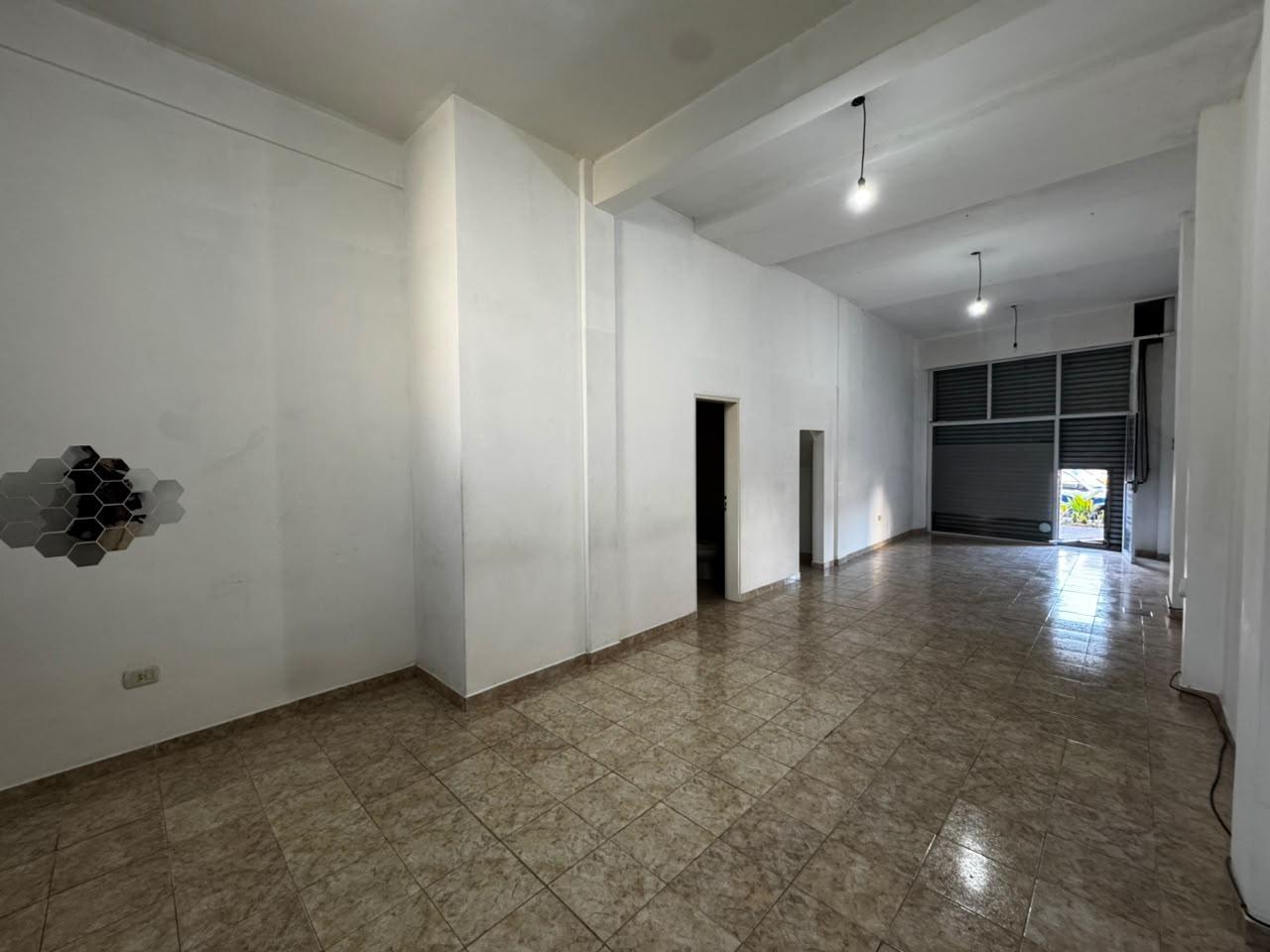 Foto de Local sobre Avenida exc ubi, imagen 1