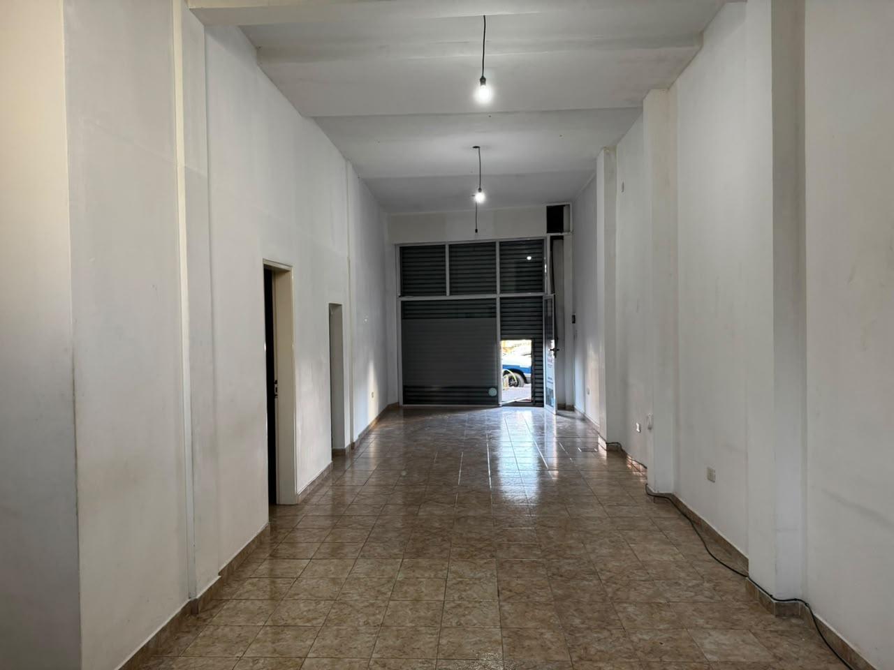 Foto de Local sobre Avenida exc ubi, imagen 4