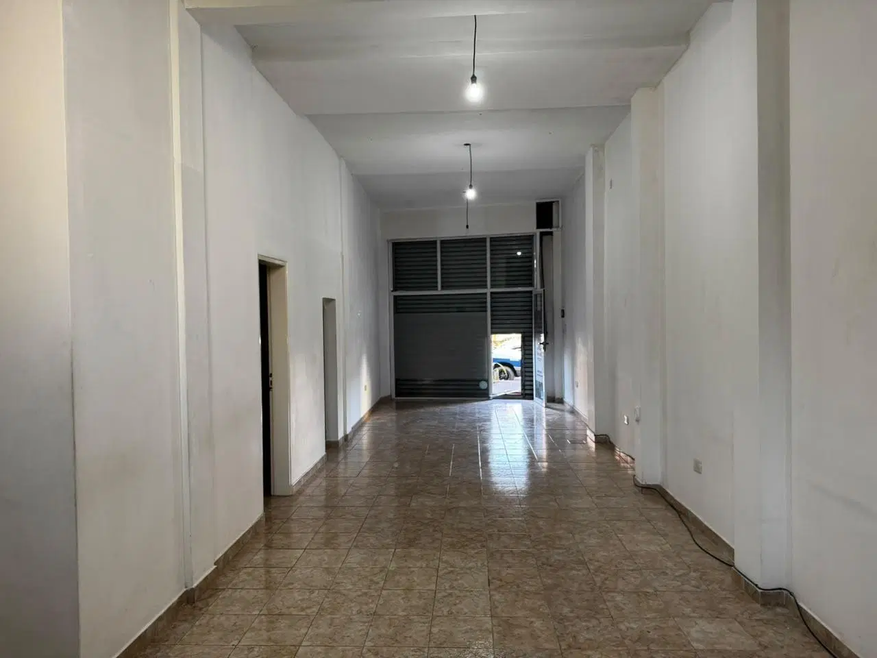 Local sobre Avenida exc ubi 3