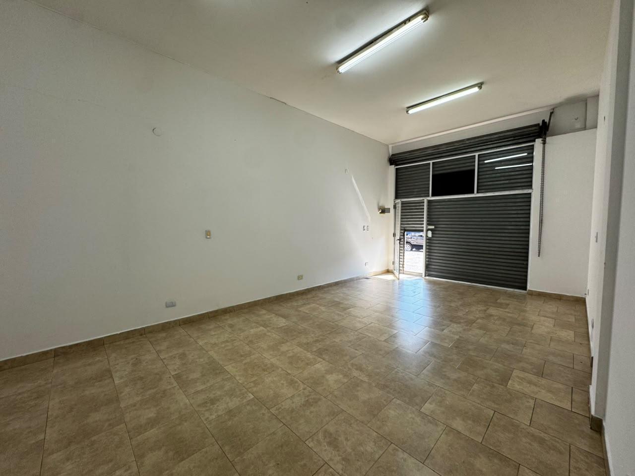 Foto de LOCAL SOBRE AVENIDA 3.5 X 7.5, imagen 5