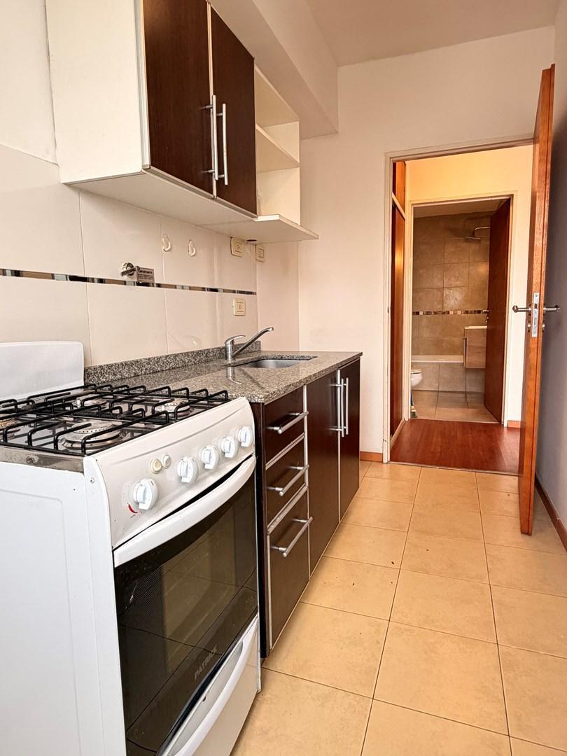 Foto de MONOAMBIENTE EN VENTA CON COCHERA - VILLA PUEYRREDÓN - SALVADO, imagen 4