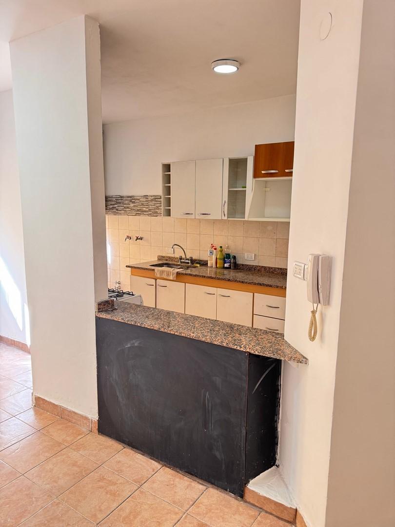 Foto de DEPTO 3 AMBIENTES CON PATIO EN ALQUILER - VILLA PUEYRREDÓN - SALVADO, imagen 4