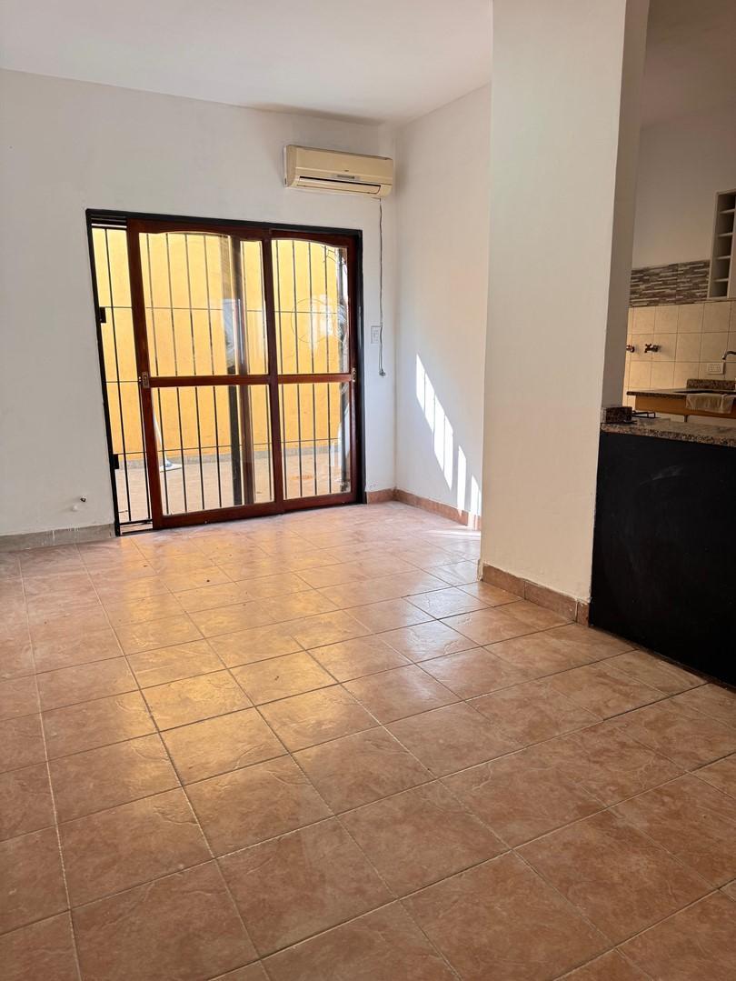 Foto de DEPTO 3 AMBIENTES CON PATIO EN ALQUILER - VILLA PUEYRREDÓN - SALVADO, imagen 1