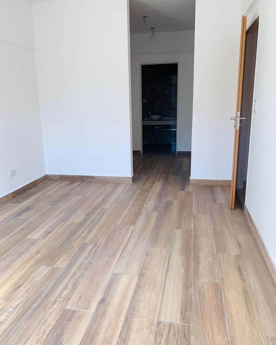 Espectacular Depatamento 4 Ambientes en Venta en Devoto con Terraza y 3 Cocheras 2