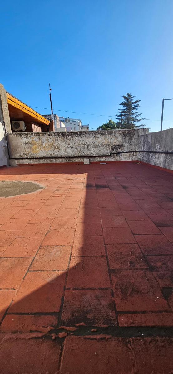 Amplia Casa de 5 Ambientes/lote 1